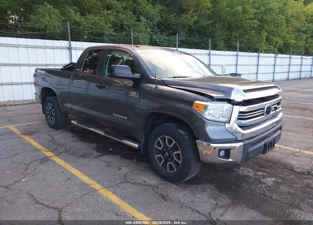 2016 TOYOTA TUNDRA SR 5.7L V8 VIN: 5TFUY5F10GX576602