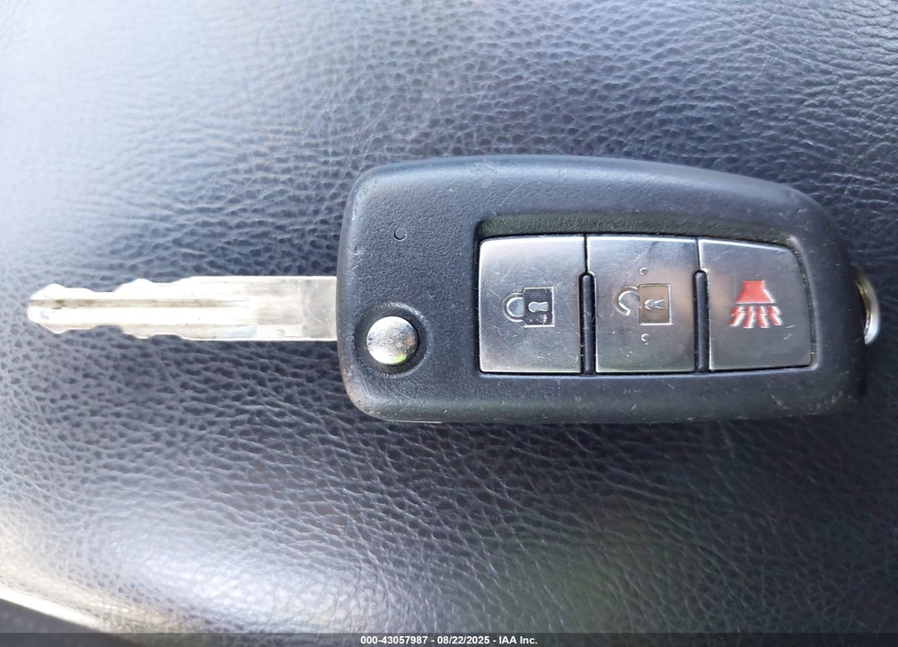 2016 NISSAN ROGUE VIN: JN8AT2MV2GW132041