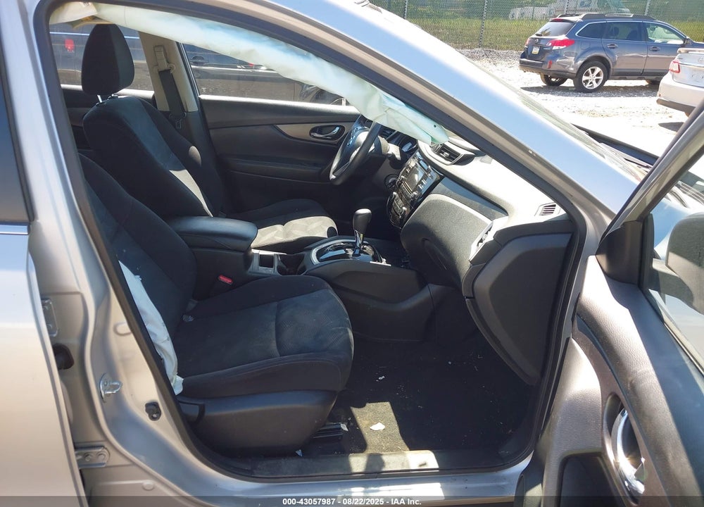 2016 NISSAN ROGUE VIN: JN8AT2MV2GW132041