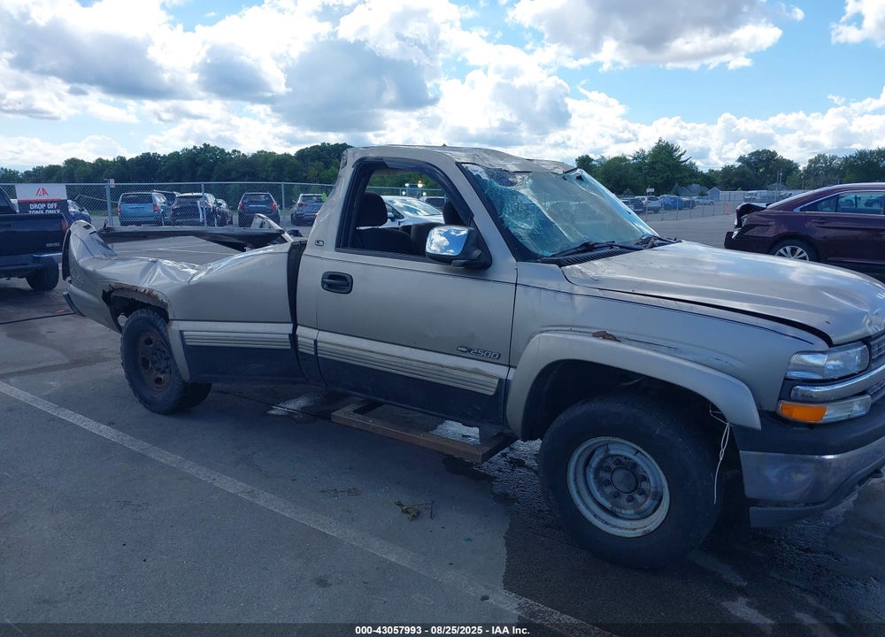 1999 CHEVROLET SILVERADO 2500 LS VIN: 1GCGK24U3XE253781