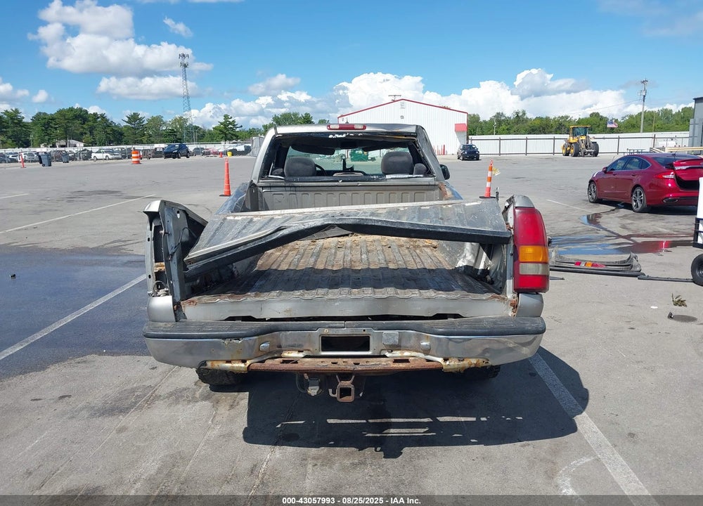 1999 CHEVROLET SILVERADO 2500 LS VIN: 1GCGK24U3XE253781
