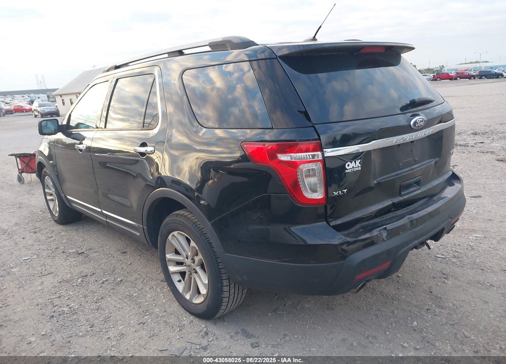 2011 FORD EXPLORER VIN: 1FMHK8D83BGA91220