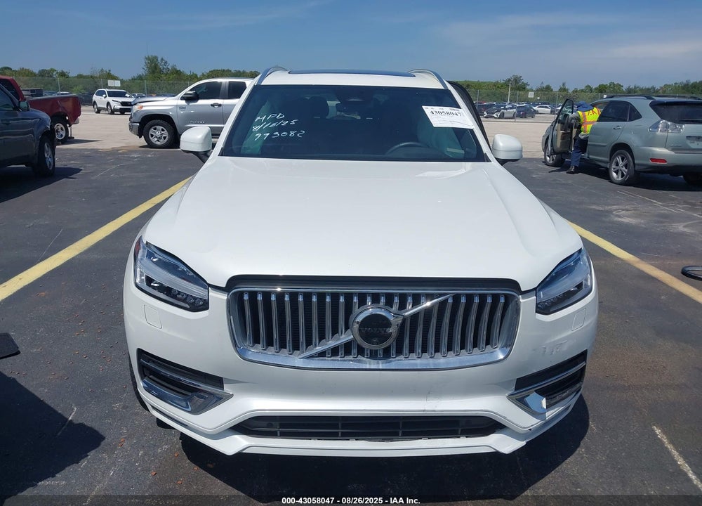 2023 VOLVO XC90 VIN: YV4062PN8P1993082