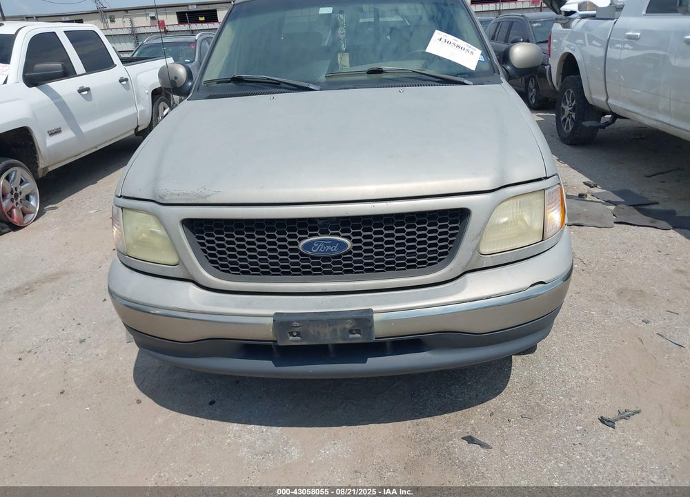 2002 FORD F-150 LARIAT/XLT VIN: 1FTRW076X2KB62595
