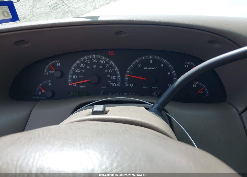 2002 FORD F-150 LARIAT/XLT VIN: 1FTRW076X2KB62595