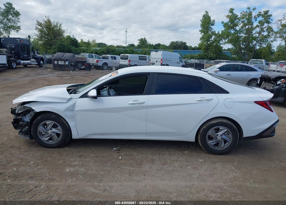 2024 HYUNDAI ELANTRA VIN: KMHLL4DG1RU828353