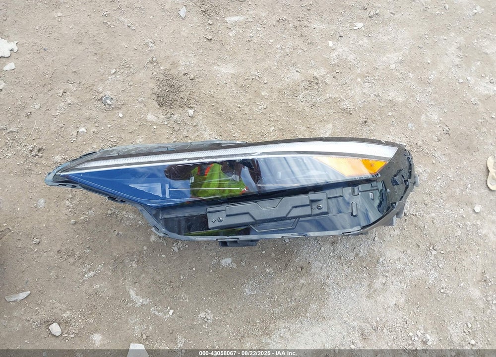 2024 HYUNDAI ELANTRA VIN: KMHLL4DG1RU828353
