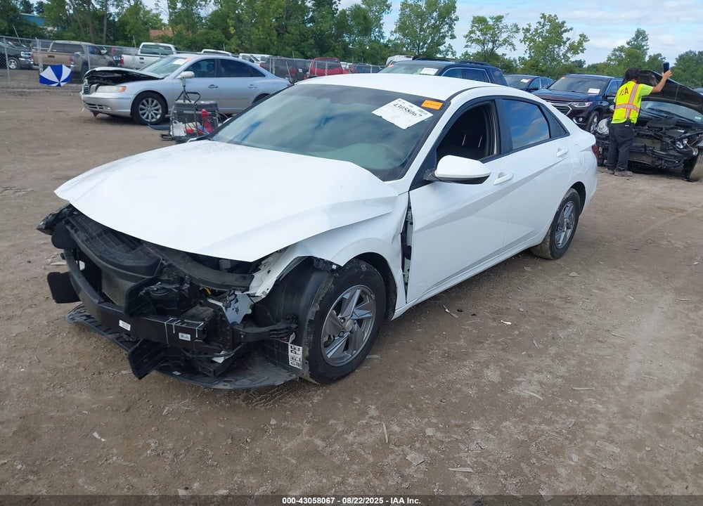 2024 HYUNDAI ELANTRA VIN: KMHLL4DG1RU828353