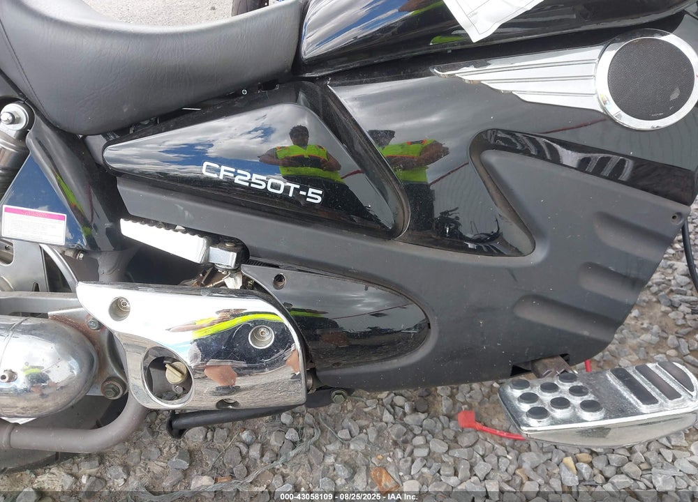2009 CFHG 300SS VIN: LCETDNP5596000523