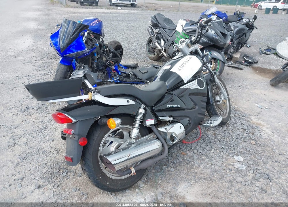 2009 CFHG 300SS VIN: LCETDNP5596000523
