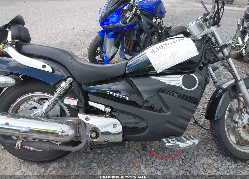 2009 CFHG 300SS VIN: LCETDNP5596000523