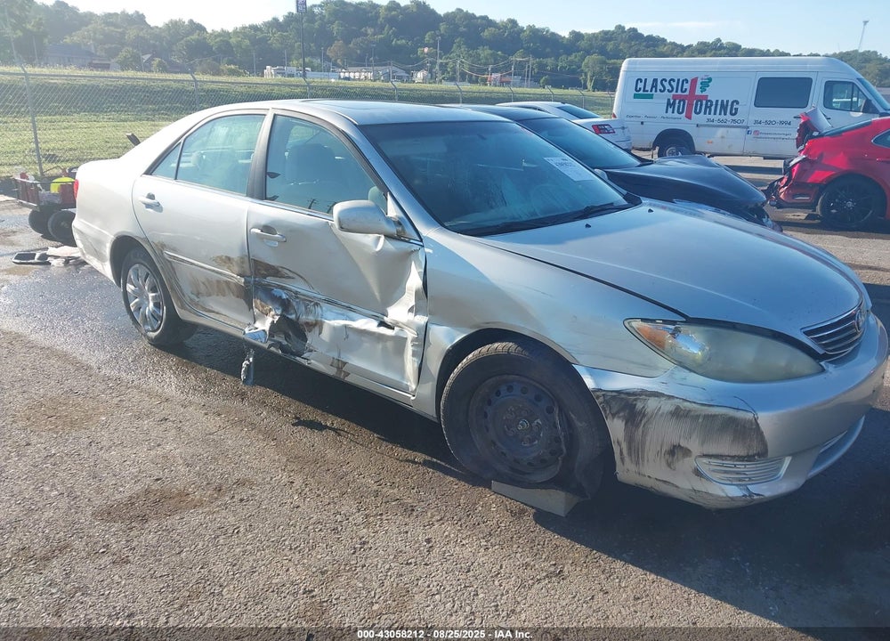 2005 TOYOTA CAMRY LE VIN: 4T1BE32K05U985583
