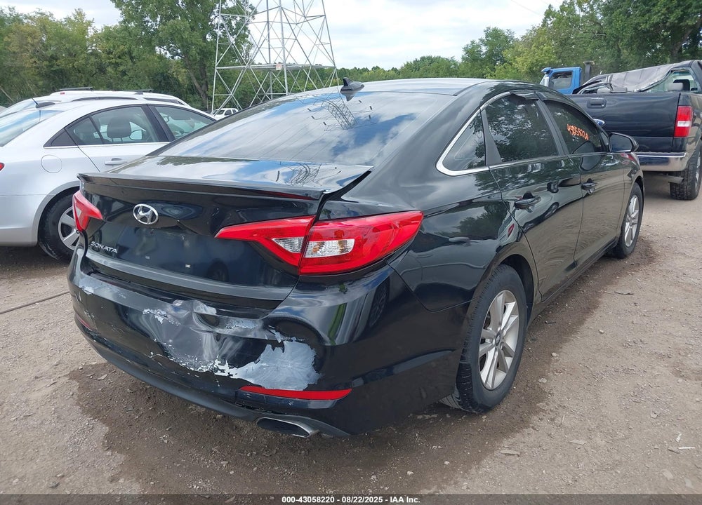 2016 HYUNDAI SONATA VIN: 5NPE24AF1GH390985