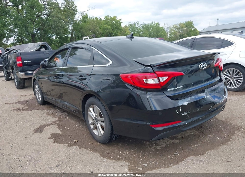 2016 HYUNDAI SONATA VIN: 5NPE24AF1GH390985