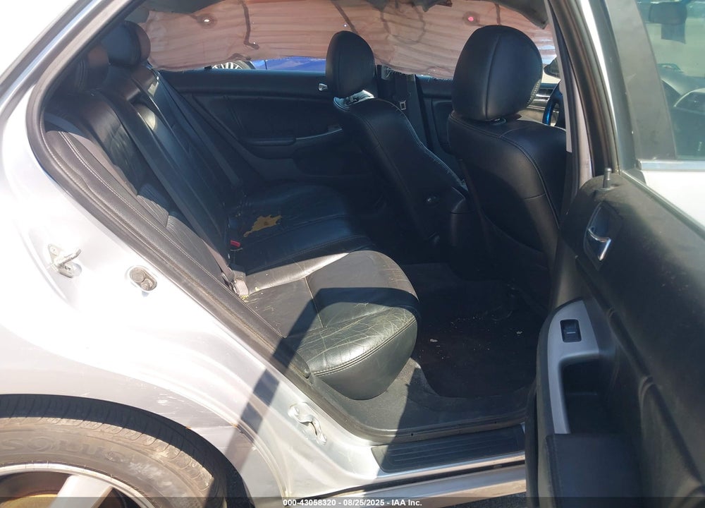 2005 HONDA ACCORD 2.4 EX VIN: 1HGCM56705A105899
