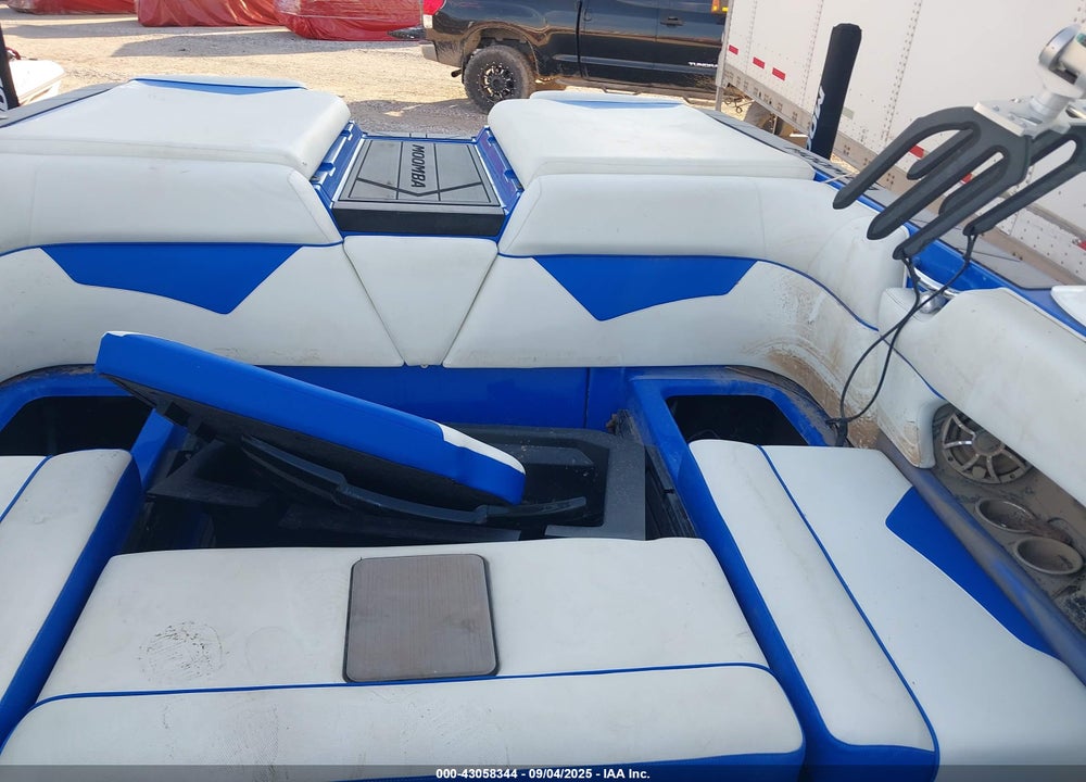 2021 MOOMBA OTHER VIN: 1SRMM108D121