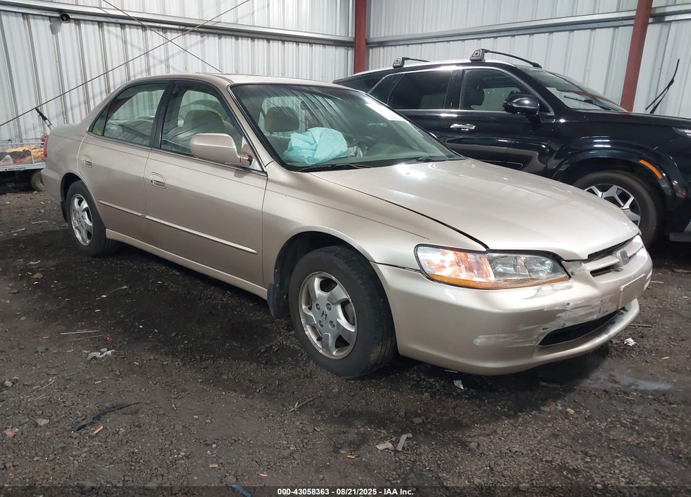 2000 HONDA ACCORD 2.3 EX VIN: 1HGCG6671YA146608