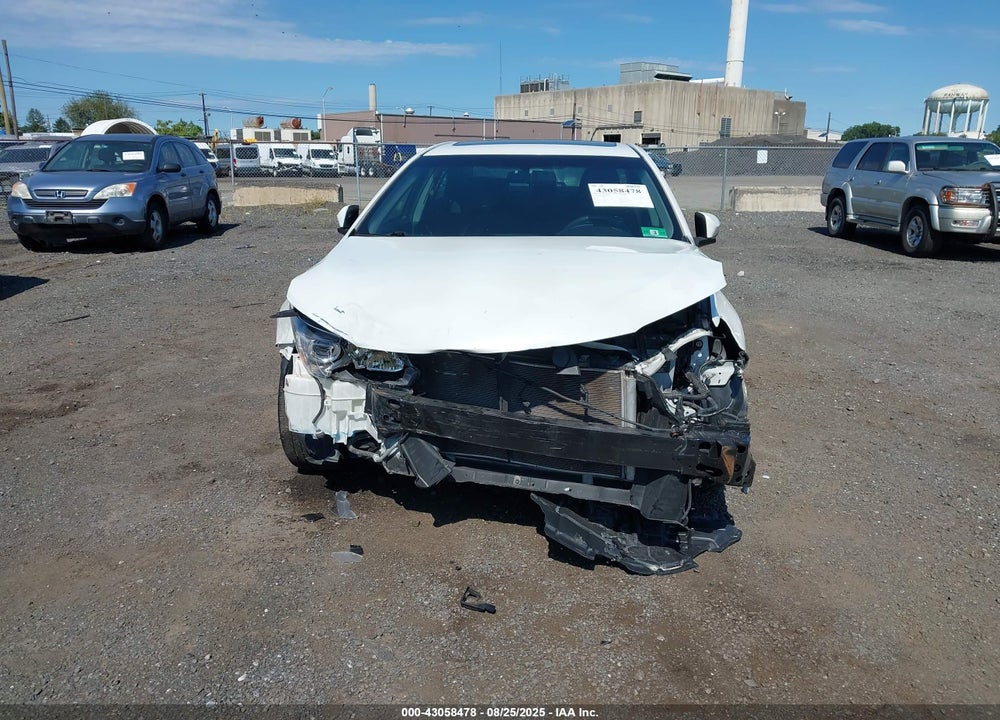 2017 TOYOTA CAMRY SE VIN: 4T1BF1FK7HU413782