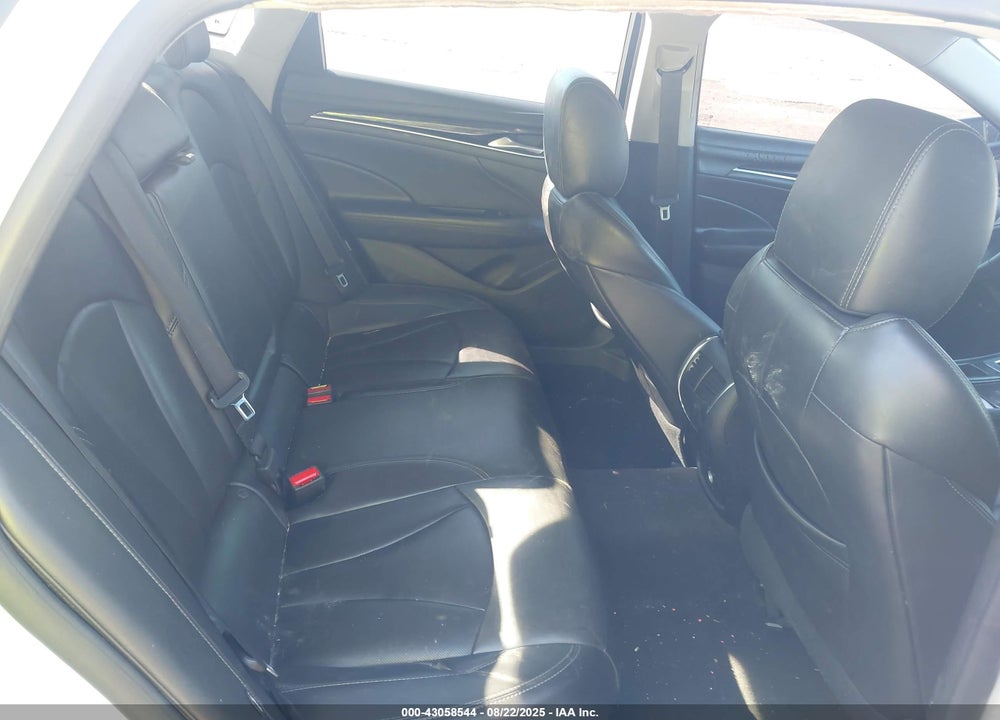 2018 BUICK LACROSSE VIN: 1G4ZP5SZ6JU123240