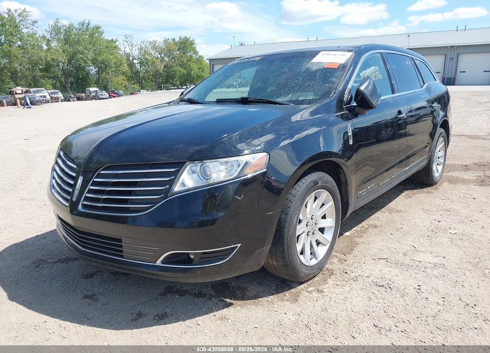 2017 LINCOLN MKT VIN: 2LMHJ5NK4HBL00917