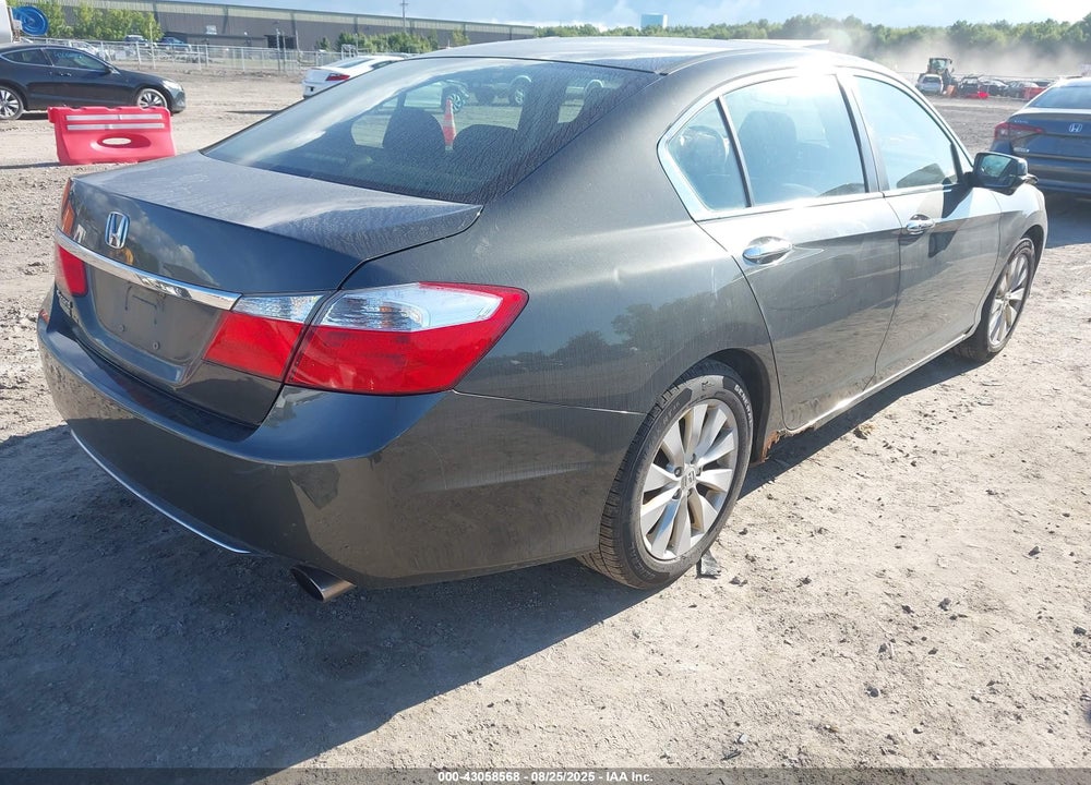 2015 HONDA ACCORD VIN: 1HGCR2F79FA056879
