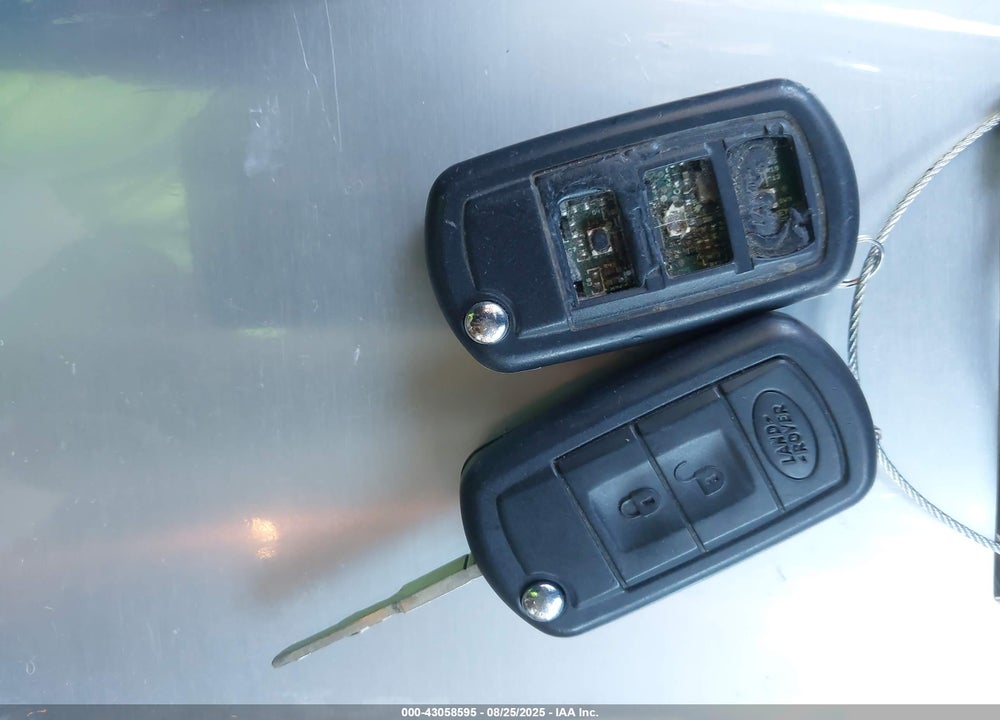 2005 LAND ROVER LR3 SE VIN: SALAD25445A332890