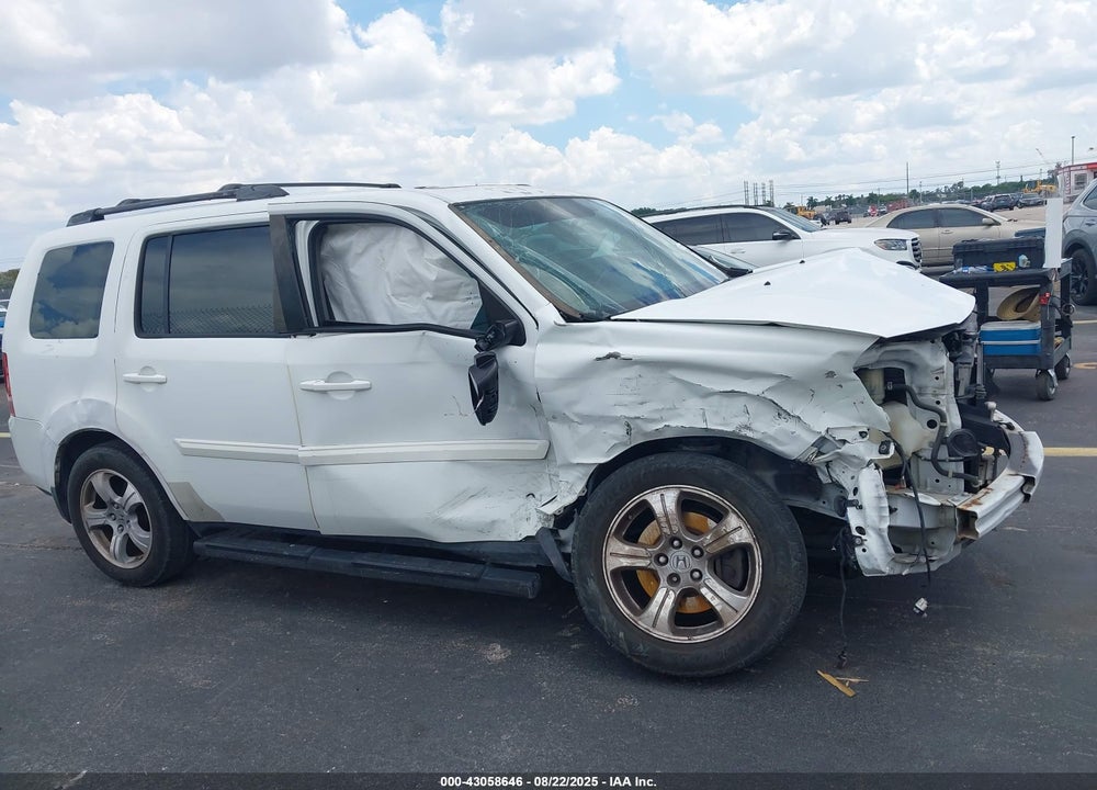 2015 HONDA PILOT EX-L VIN: 5FNYF3H56FB032965