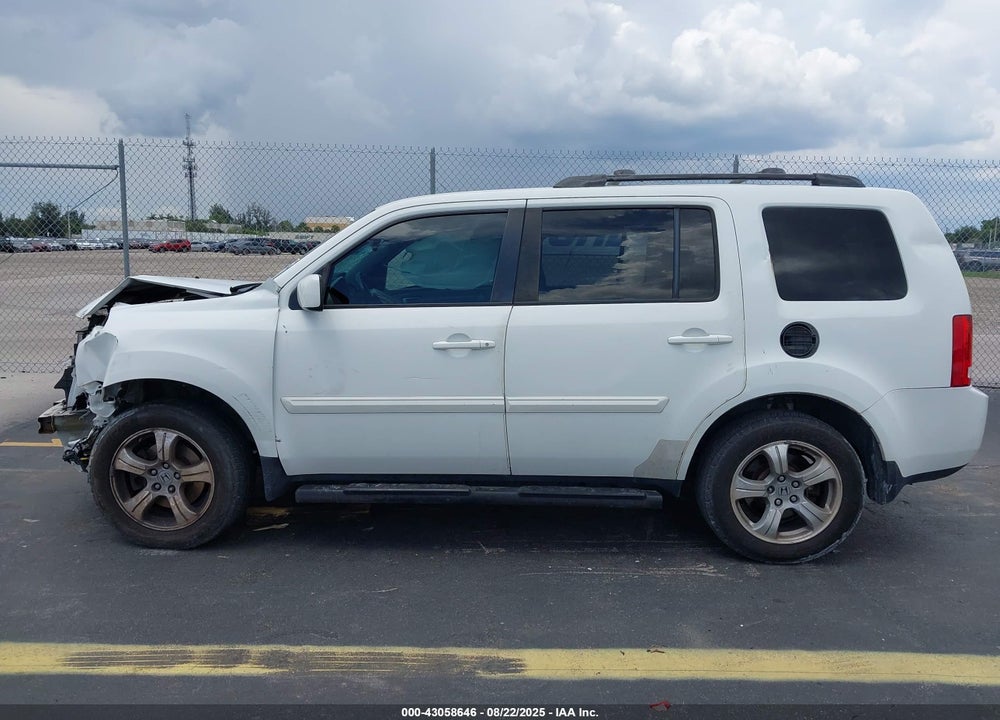 2015 HONDA PILOT EX-L VIN: 5FNYF3H56FB032965