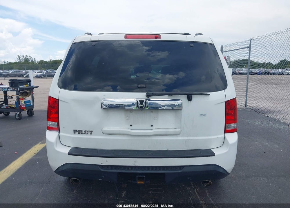 2015 HONDA PILOT EX-L VIN: 5FNYF3H56FB032965
