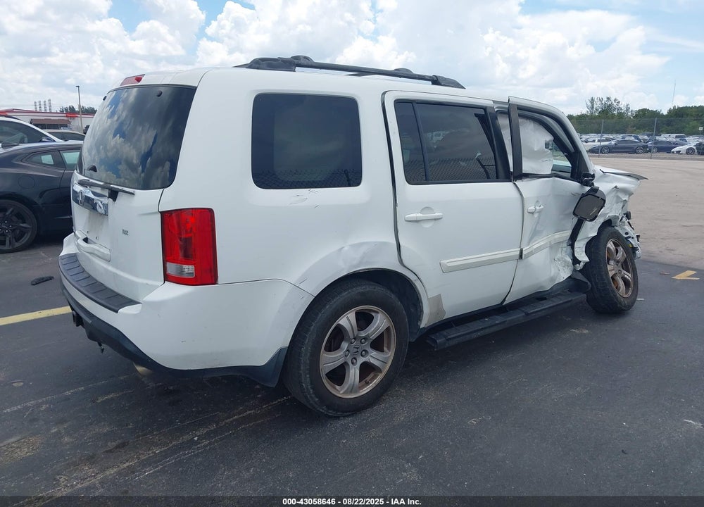 2015 HONDA PILOT EX-L VIN: 5FNYF3H56FB032965