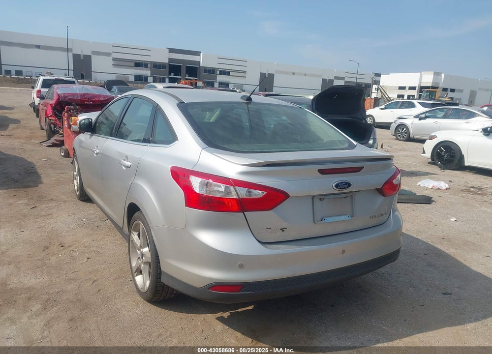 2013 FORD FOCUS VIN: 1FADP3J2XDL301612