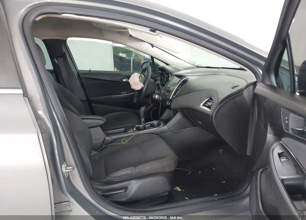 2018 CHEVROLET CRUZE VIN: 1G1BE5SM8J7163617