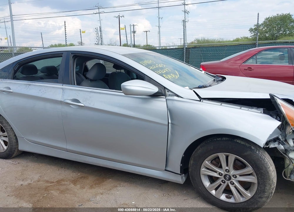 2014 HYUNDAI SONATA VIN: 5NPEB4AC8EH888247