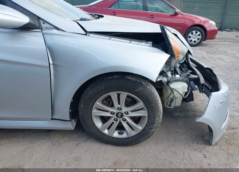 2014 HYUNDAI SONATA VIN: 5NPEB4AC8EH888247