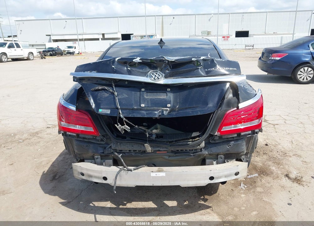 2016 BUICK LACROSSE VIN: 1G4GB5G36GF152180