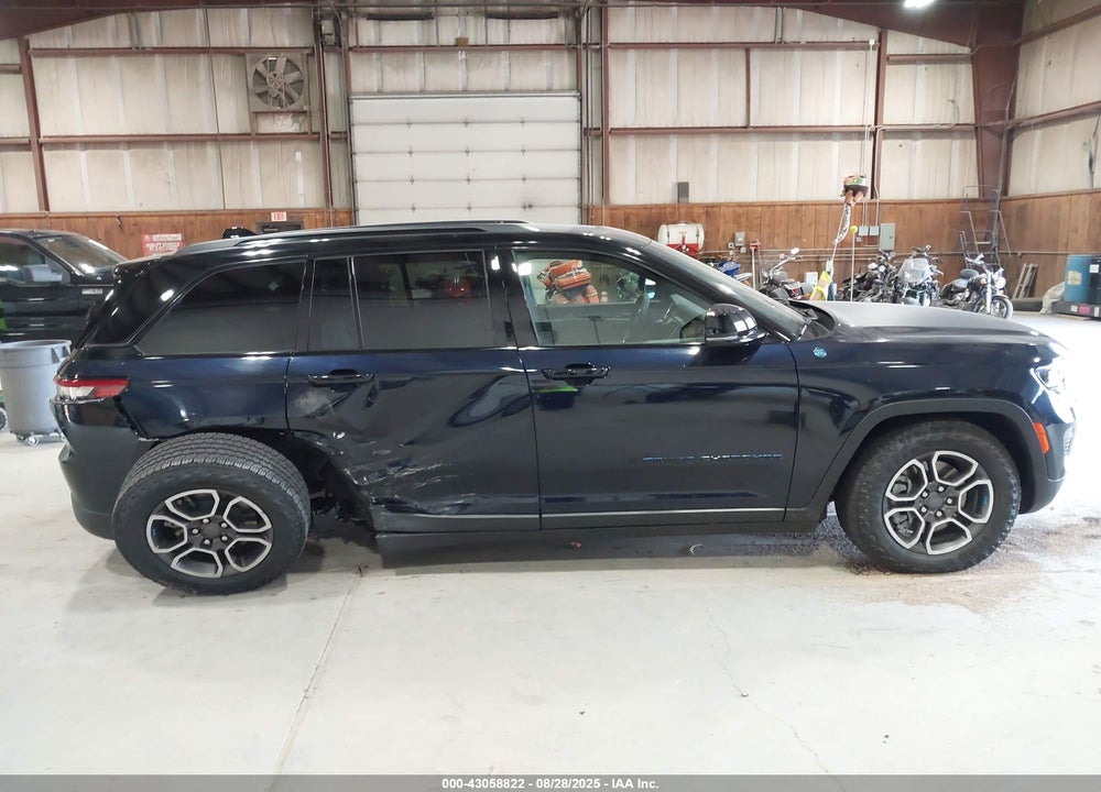 2023 JEEP GRAND CHEROKEE VIN: 1C4RJYC63P8837033