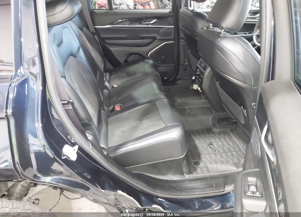 2023 JEEP GRAND CHEROKEE VIN: 1C4RJYC63P8837033