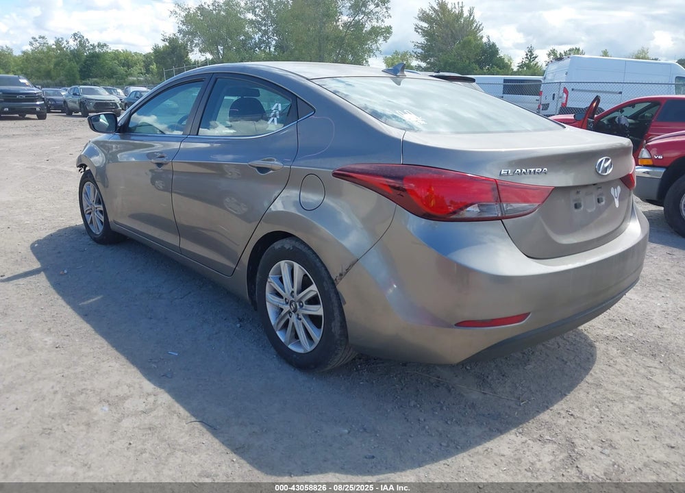 2015 HYUNDAI ELANTRA VIN: 5NPDH4AE3FH596826