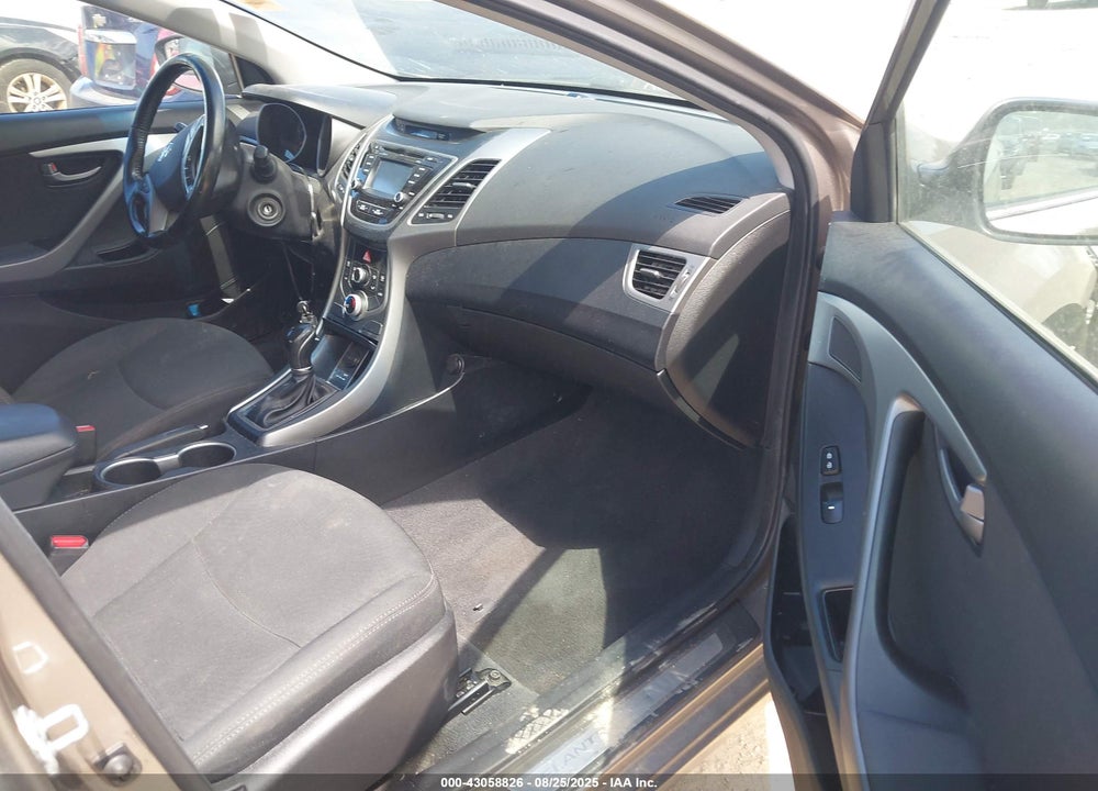 2015 HYUNDAI ELANTRA VIN: 5NPDH4AE3FH596826