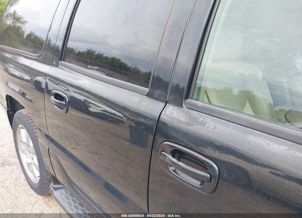 2006 GMC YUKON XL 1500 DENALI VIN: 1GKFK66U26J176086
