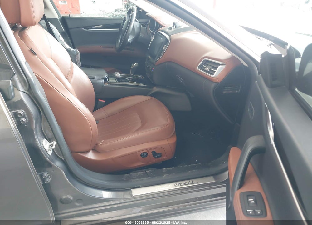 2017 MASERATI GHIBLI VIN: ZAM57RSA1H1230031