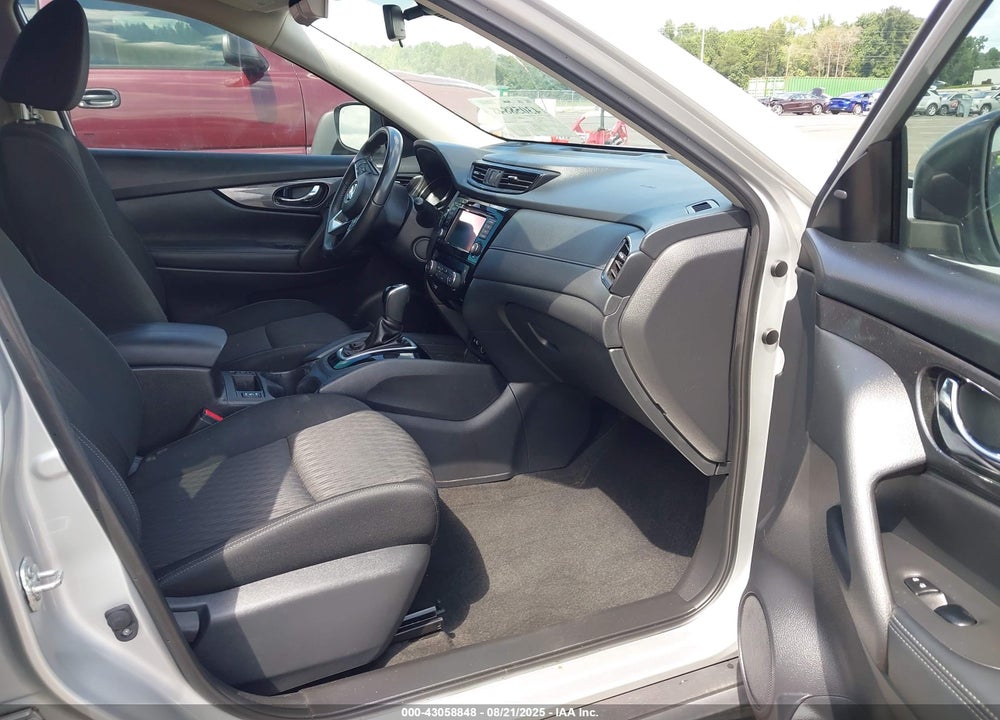 2019 NISSAN ROGUE VIN: KNMAT2MV7KP504438