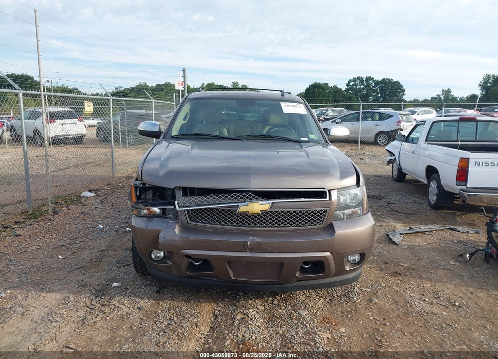 2014 CHEVROLET SUBURBAN 1500 VIN: 1GNSKHE7XER181612