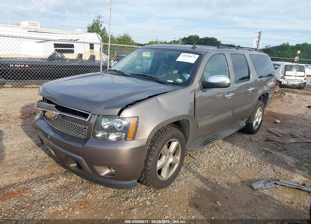 2014 CHEVROLET SUBURBAN 1500 VIN: 1GNSKHE7XER181612