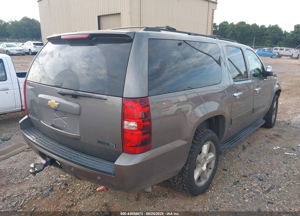2014 CHEVROLET SUBURBAN 1500 VIN: 1GNSKHE7XER181612