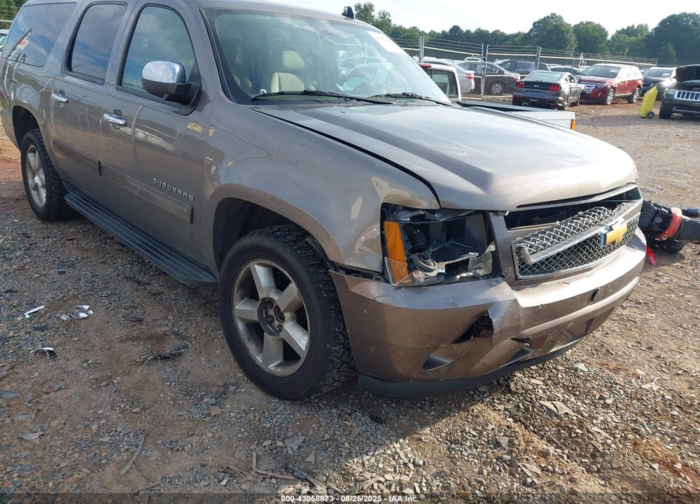 2014 CHEVROLET SUBURBAN 1500 VIN: 1GNSKHE7XER181612