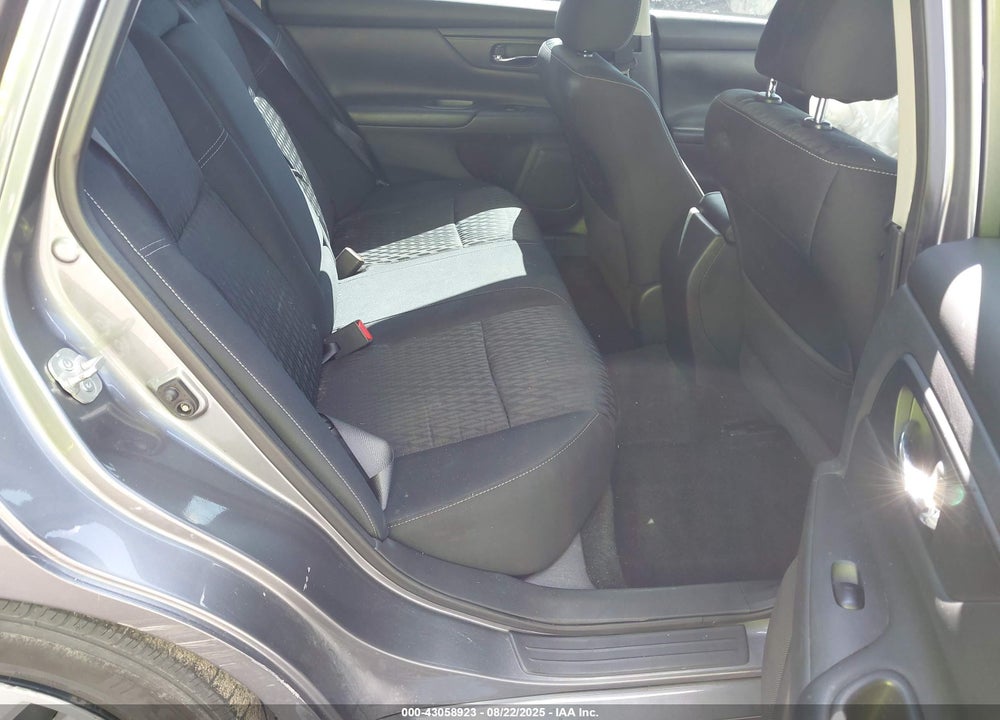 2018 NISSAN ALTIMA VIN: 1N4AL3AP3JC220022