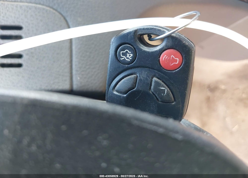 2011 FORD FUSION VIN: 3FAHP0JA3BR119191