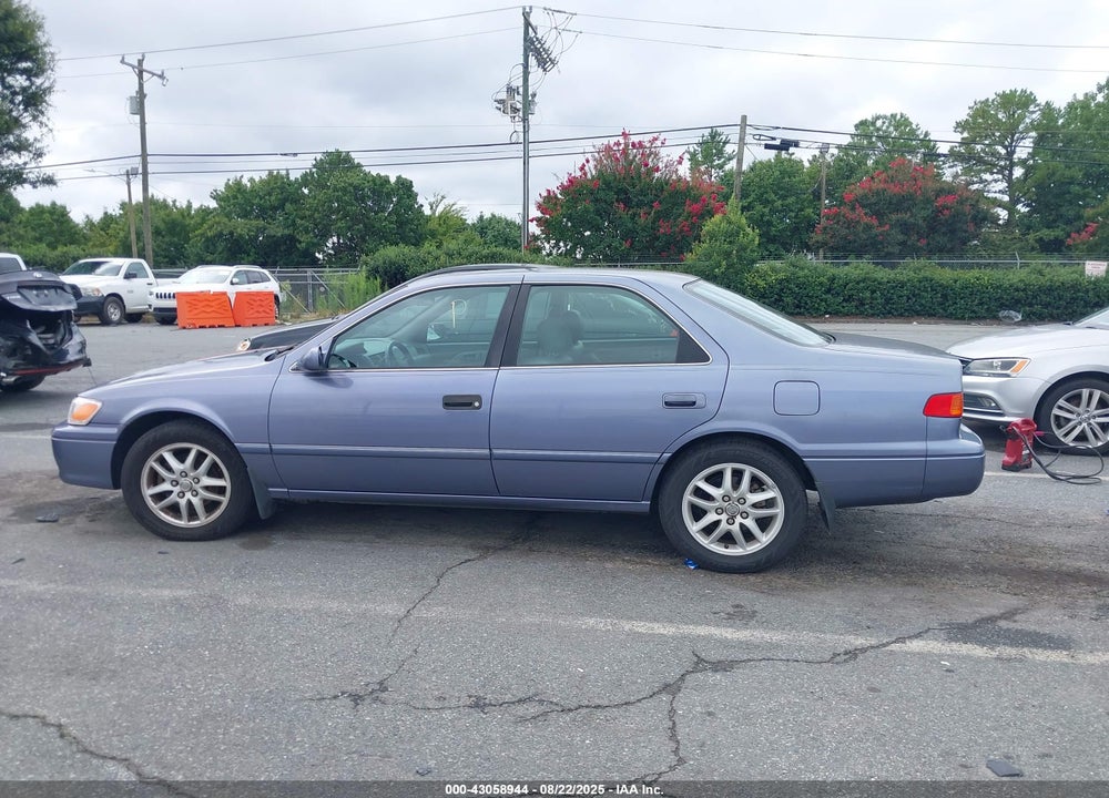 2000 TOYOTA CAMRY XLE V6 VIN: 4T1BF28K9YU098809
