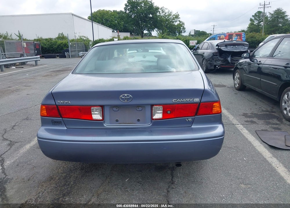 2000 TOYOTA CAMRY XLE V6 VIN: 4T1BF28K9YU098809